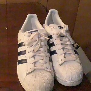 Navy and white adidas sneakers like new size   9 1/2